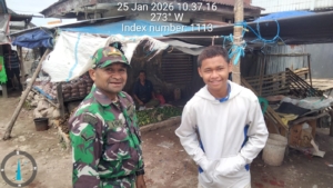 Masuki Musim Hujan, Piket Koramil Mollo Utara Himbau Warga Pasar Kapan Tingkatkan Kewaspadaan