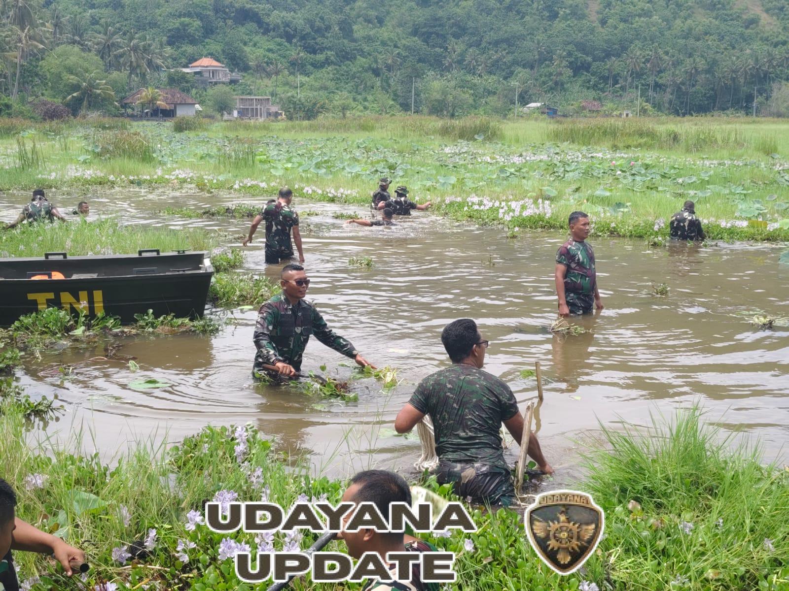 Danrem 163/Wira Satya Pimpin Bakti Lingkungan Hidup Menyatu Dengan Alam Pembersihan Dan Normalisasi Danau Yehmalet
