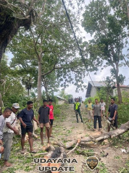 Pratu Taufik Muhamad Pantau Situasi Wilayah Nangapanda, Warga Antusias