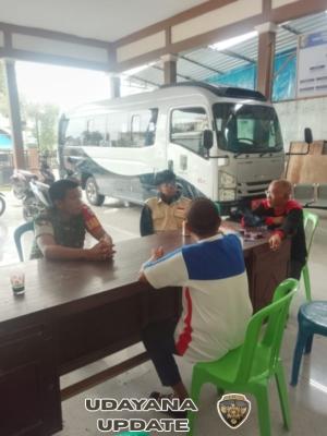 Babinsa Sambelia Koptu Antrum Gelar Komsos, Perkuat Silaturahmi dan Kamtibmas Bersama Warga