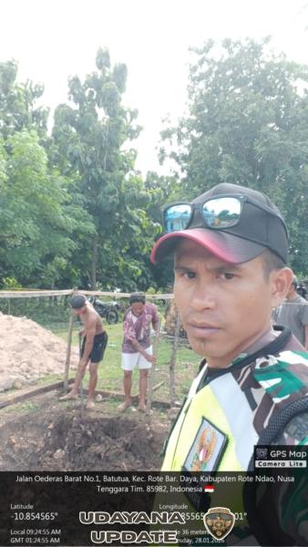 Babinsa Koramil 1627-03/Batutua Monitoring Pekerjaan Footplat KDKMP Batutua