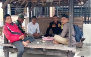 Babinsa Aikmel Komsos Bersama Kawil, Tekankan Pentingnya Keamanan dan Kebersihan Lingkungan