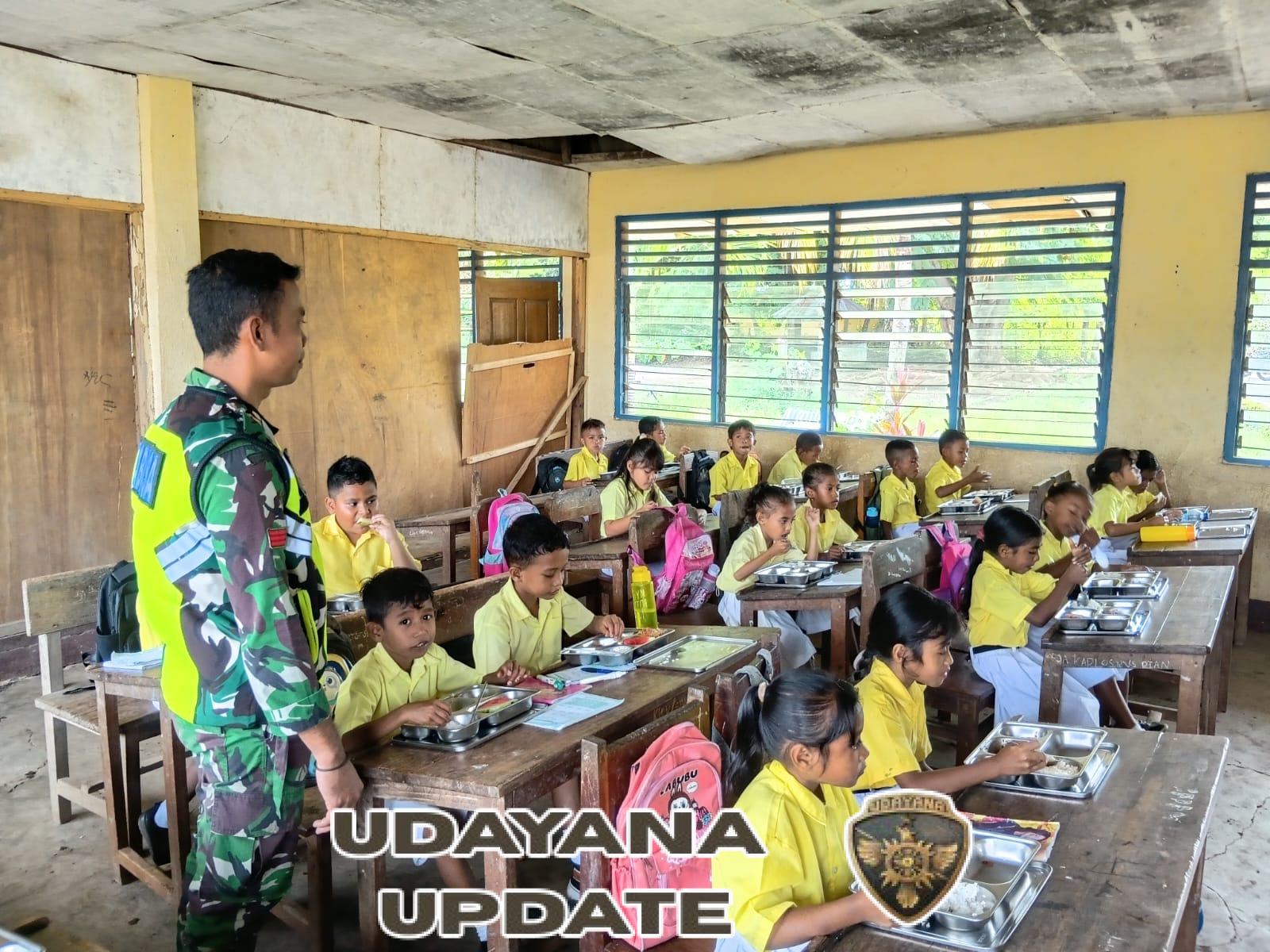 Peran Aktif Babinsa dalam Monitoring Program Makanan Bergizi Gratis di Kecamatan Adonara Barat