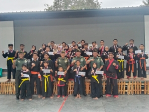 Letkol Arh Samuel Limbongan  Apresiasi Kerja Keras dan Prestasi Atlet Pencak Silat Bantaran Angin Ranting Kodim 1608/Bima