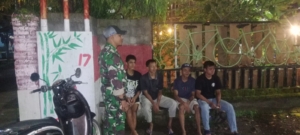 Babinsa Koramil 1614-01/Dompu Gelar Patroli Ronda Malam Bersama Karang Taruna