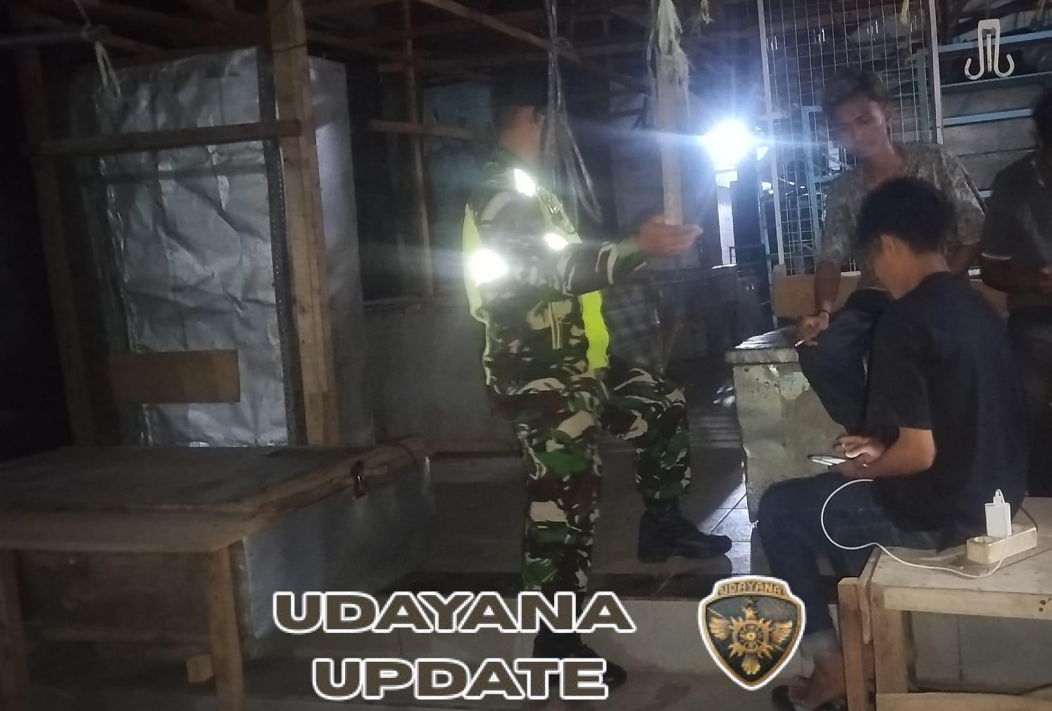 Babinsa Koramil 1608-02/Bolo Aktif Lakukan Patroli Malam Jaga Keamanan Desa