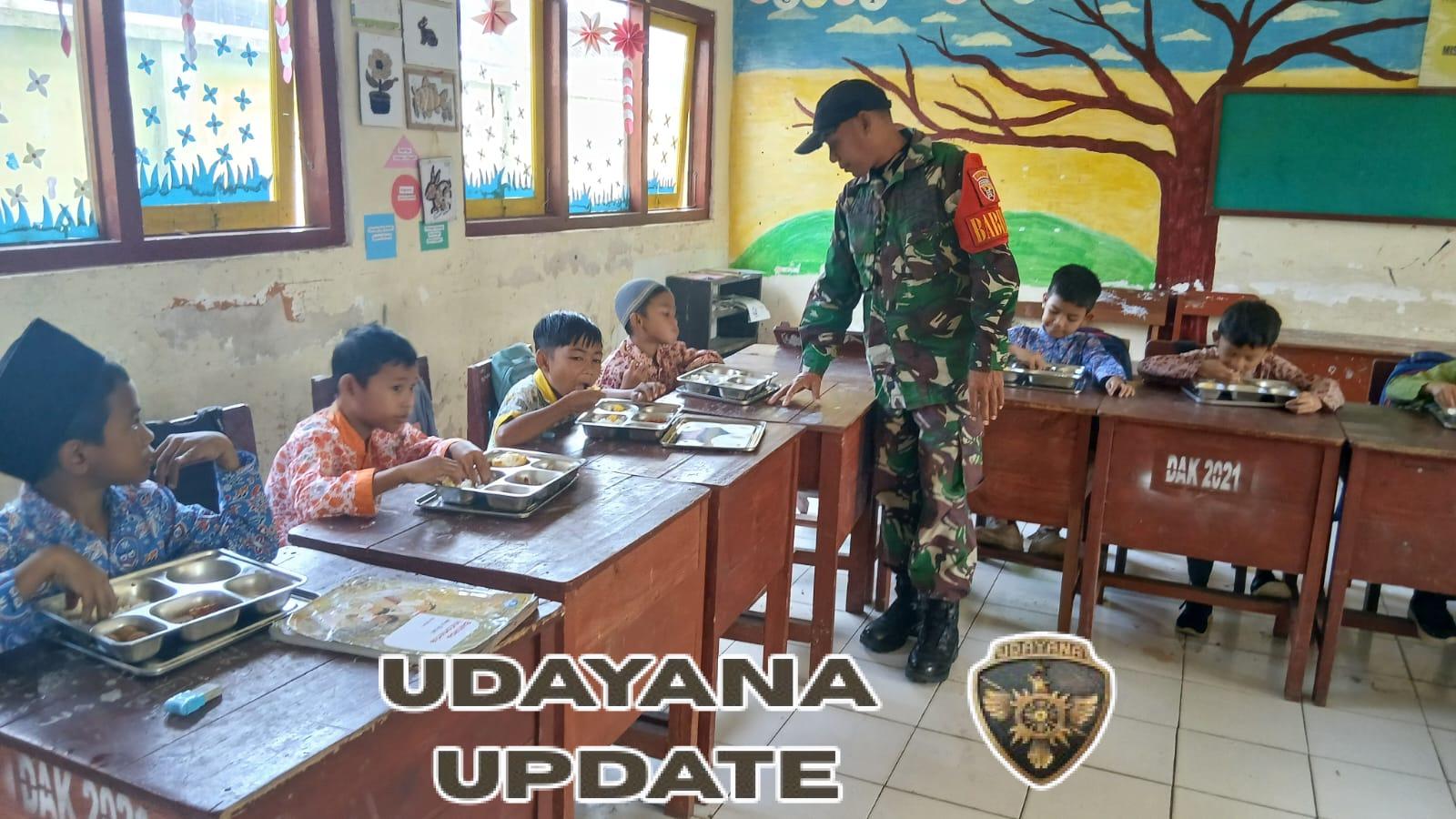 Babinsa Kelurahan Kuang Dampingi Program Makan Bergizi Gratis di SDN 7 Kuang