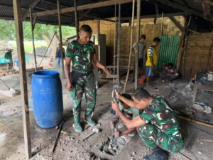 Wujud Kepedulian TNI AD, RTLH Warga Pengungsian Moru Direhab