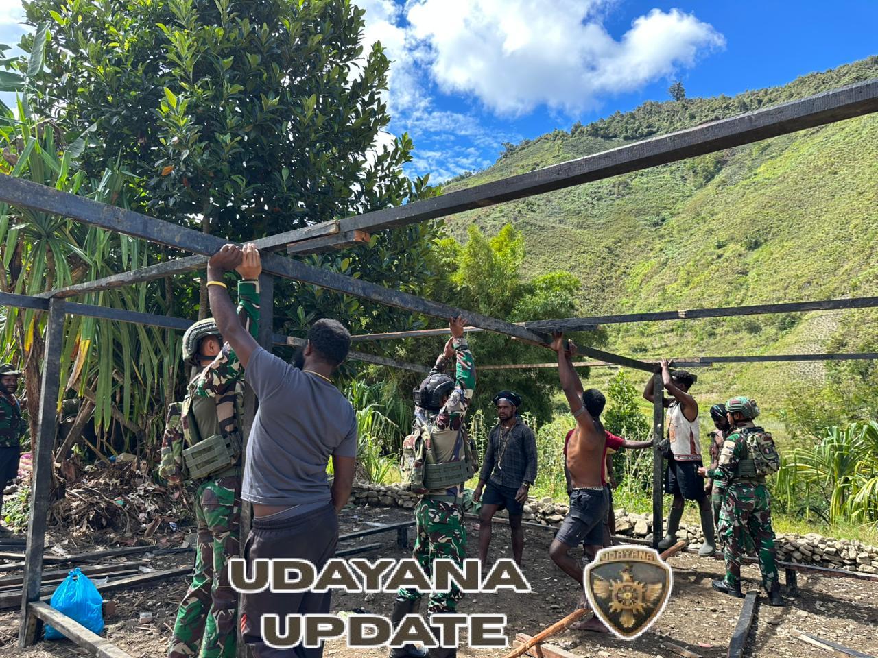 Gotong Royong Bangun Rumah, Satgas Yonif 743/PSY Hadirkan Harapan di Yalinggua