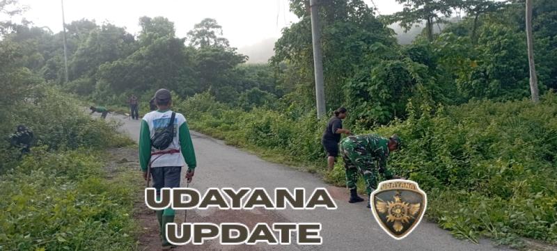 Babinsa Taliwang Bersama Warga Gotong Royong di Dusun Batu Melik