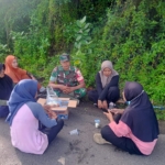 Babinsa Desa Belo Laksanakan Patroli Wilayah dan Komsos Bersama Warga
