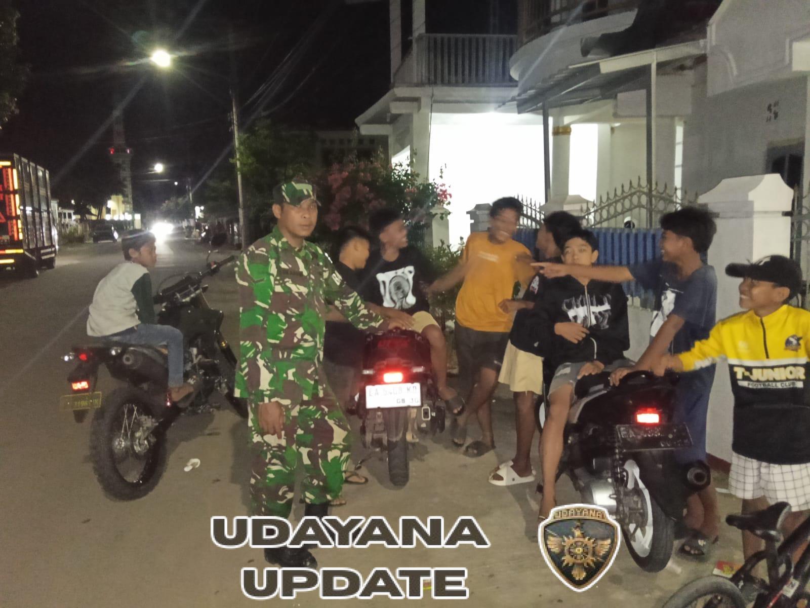 Koramil 1628-05/Jereweh Gelar Patroli Malam Demi Jaga Kamtibmas