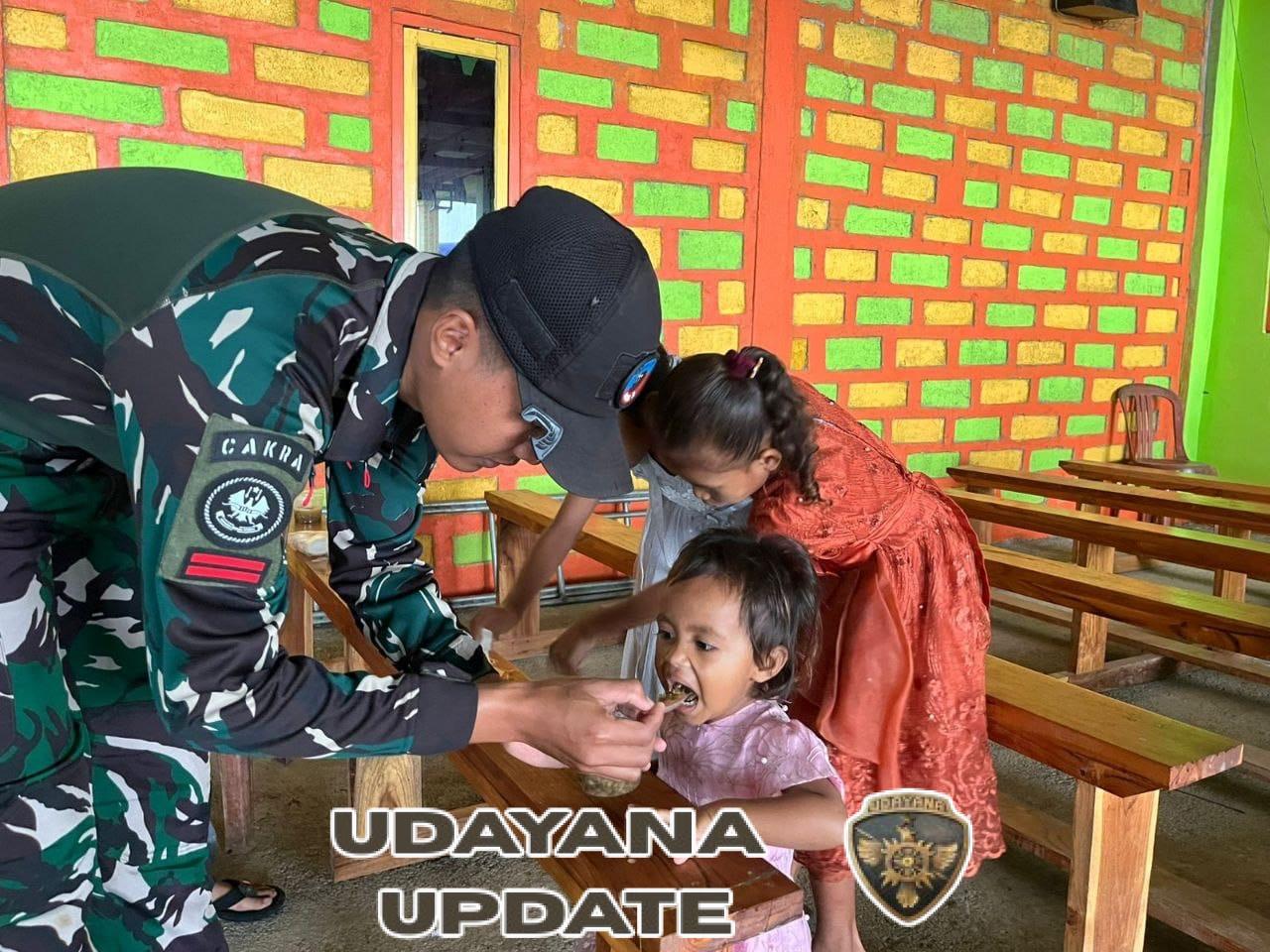 Satgas Pamtas RI–RDTL Yonarhanud 2 Kostrad Bangun Kehangatan Dengan Masyarakat di Gereja Kapela Haumeniana