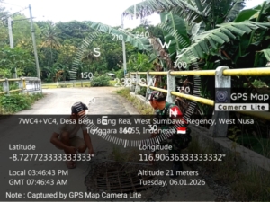 Babinsa Koramil Taliwang Cek Kondisi Jembatan Brang Batu Desa Desaberu