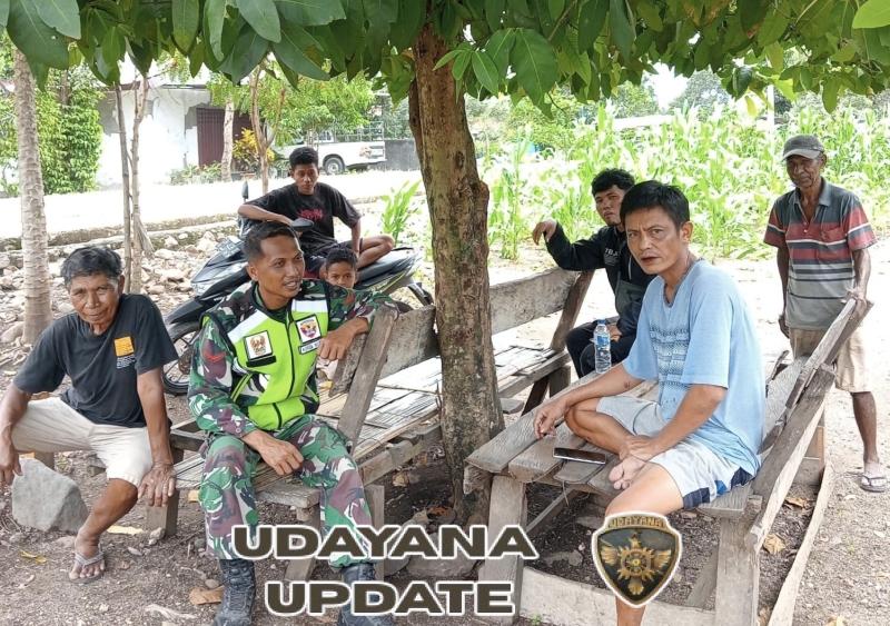 Cegah Konflik Sejak Dini, Babinsa 1618-04/Bisel Hadir di Tengah Warga Manunain B