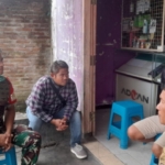 Babinsa Koramil 1628-03/Seteluk Perkuat Kemanunggalan TNI-Rakyat Melalui Komsos