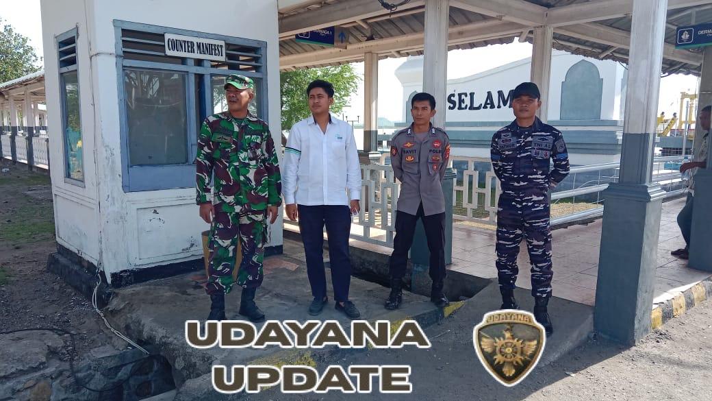 Sertu Jumadi Laksanakan Piket, Situasi Pelabuhan Poto Tano Terpantau Aman