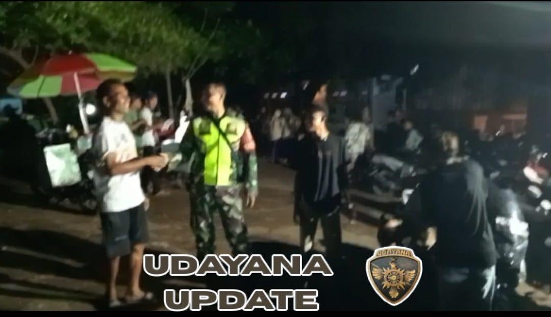 Babinsa Sambelia Patroli Malam di Desa Dadap, Ajak Warga Jaga Kamtibmas