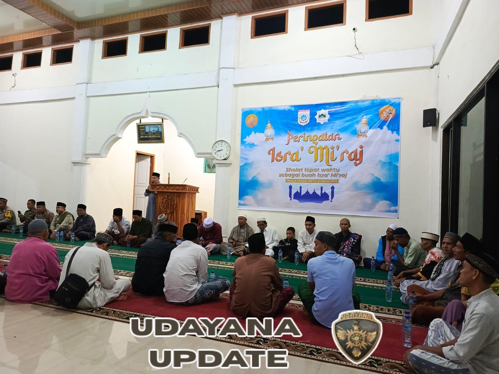 Babinsa Desa Mantun Amankan Peringatan Isra Mi’raj Nabi Muhammad SAW di Masjid Miftahul Jannah