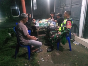 Babinsa Denggen Timur Intensifkan Patroli Malam, Jaga Keamanan Wilayah Binaan