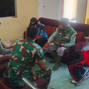 Pastikan Tepat Sasaran, Babinsa Koramil Taliwang Ikut Validasi RDKK Petani