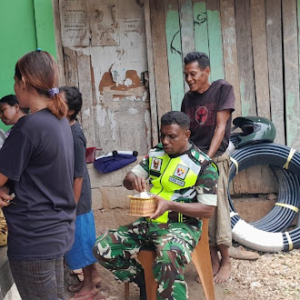 Babinsa Koramil 1627-03/Batutua Laksanakan Komsos dan Monitoring Wilayah di Desa Balaoli