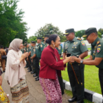 Kehadiran Dandim 1624/Flotim Warnai Penyambutan KASAD pada Natal Bersama