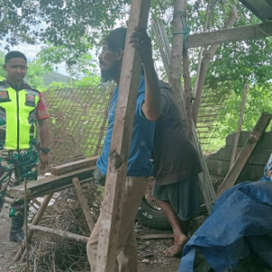 Babinsa Koramil 1625-05/Aesesa Laksanakan Monitoring Wilayah dan Komsos di Kelurahan Danga
