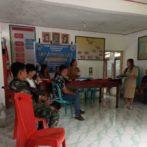 Babinsa Koramil 1612-03/Borong Pastikan Bantuan Pangan Tepat Sasaran di Manggarai Timur