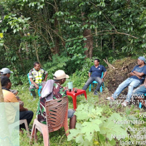 TNI Hadir di Tengah Masyarakat, Babinsa Ende Tegaskan Kamtibmas di Desa Kebirangga Tengah
