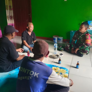 Jaga Kamtibmas, Babinsa Koramil Poto Tano Turun Langsung ke Desa Mantar