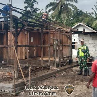 TNI Hadir di Tengah Masyarakat, Babinsa Nangapanda Bantu Pekerjaan Rumah Warga