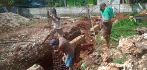 Babinsa Koramil 1627-01/Ba’a Monitoring Pembangunan KDKMP di Kelurahan Mokdale