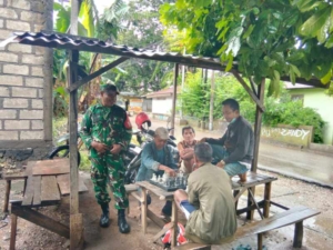 Koramil Alak Bangun Kedekatan Bersama Warga Oepura