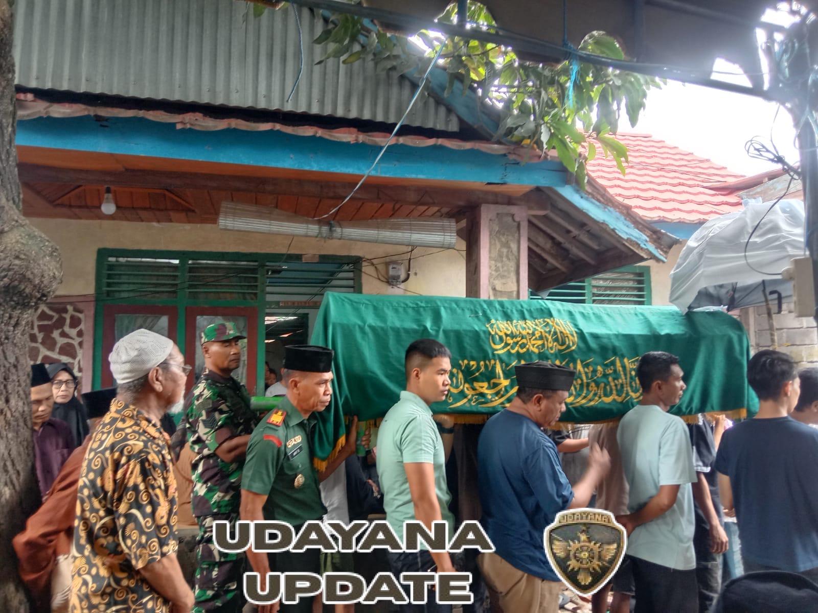 Danramil Kempo Hadiri Pemakaman Tokoh Masyarakat Desa Kempo