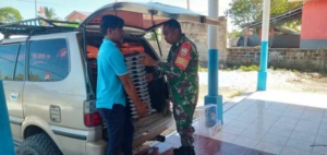 Babinsa Serka David Bullen Pantau Distribusi 3.040 Porsi Makan Bergizi Gratis di Rote Ndao