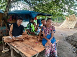 Serka Eugenio Laksanakan Komsos dan Monitoring di Kelurahan Mbay II