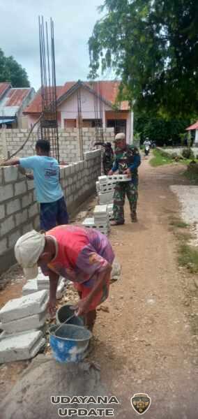 Babinsa Kodim 1627/RN Monitoring Pembangunan KDKMP di Kelurahan Mokdale
