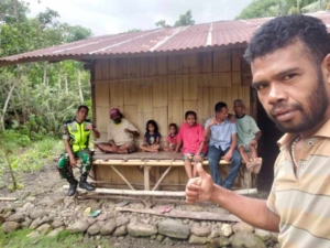 Kopda Rifandi Laksanakan Komsos di Desa Rendu Wawo, Situasi Aman dan Kondusif