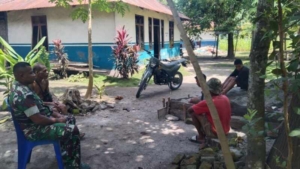 Babinsa Koramil 1622-02/Pantar Pantau Wilayah dan Sosialisasi di Desa Baolang