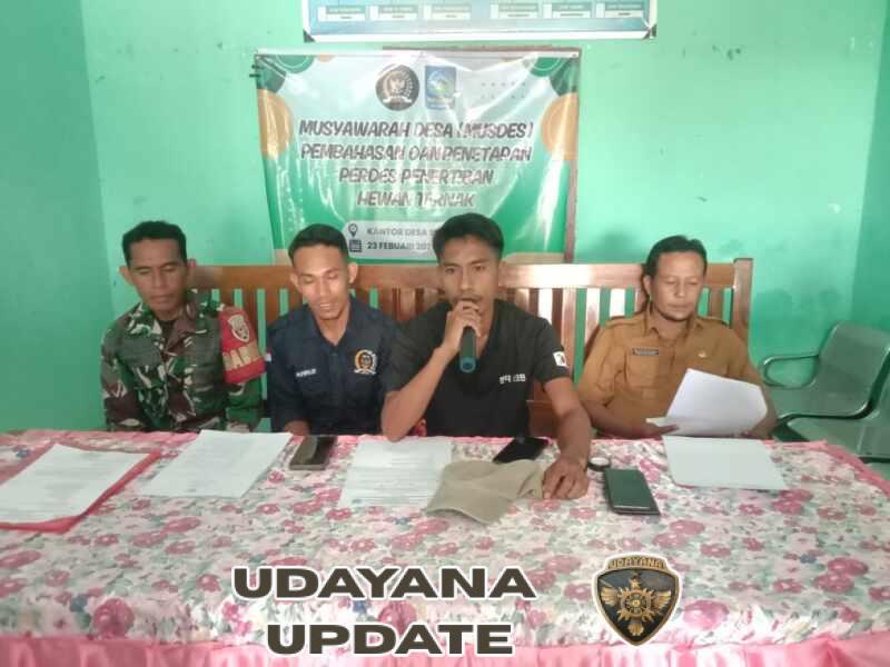 Demi Ketertiban Desa, Babinsa Serakapi Hadir Kawal Musyawarah Perdes Ternak