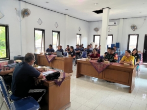 Babinsa Koramil Banjarangkan Hadir Di Rapat Rancangan Perubahan APBDesa Dan Penetapan Anggaran 2026 Desa Getakan
