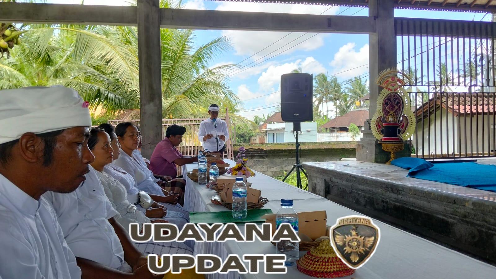 Babinsa Bedulu Hadiri Pengukuhan Bendesa Adat Taman, Wujud Dukungan Pelestarian Adat