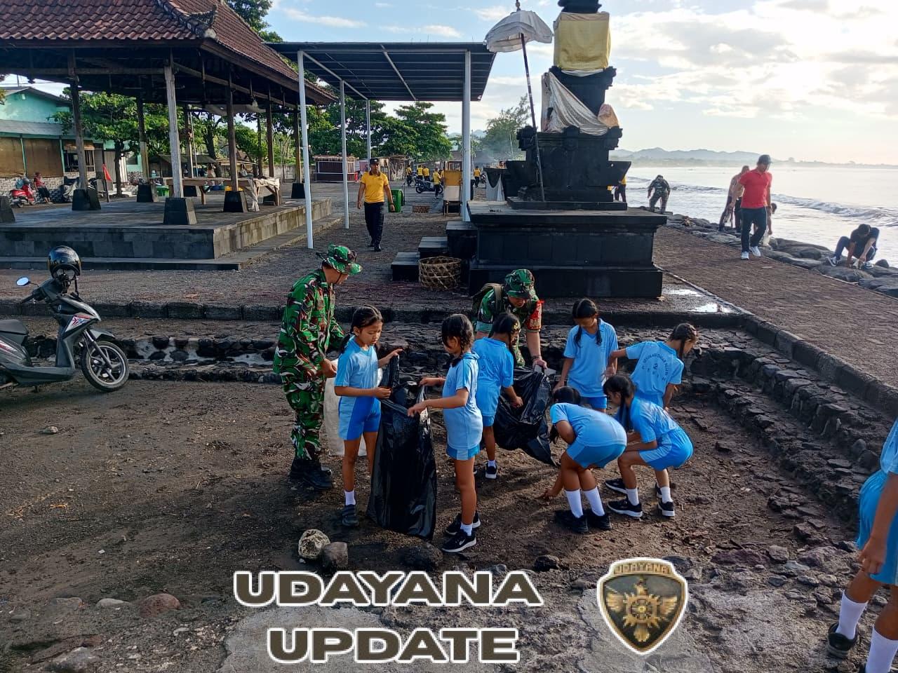 Danramil 1616-01/Gianyar Pimpin Aksi Bersih Pantai Lebih, Wujud Nyata Kepedulian TNI terhadap Lingkungan