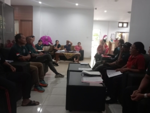 Perkuat Sinergi Wilayah, Babinsa Singapadu Tengah Koordinasi Program Desa dan Kesiapsiagaan Bencana