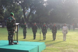 Personel Kodim 1616/Gianyar Ikuti Upacara 17-an Gabungan, Perkuat Soliditas Antar Satuan
