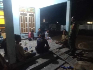 Patroli Malam Koramil Moyo Hilir, Wujud Kepedulian TNI untuk Rasa Aman Warga