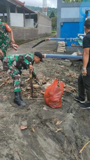TNI–Polri dan Warga Banjar Kompak Wujudkan Pantai Bersih Lewat Gerakan Indonesia ASRI