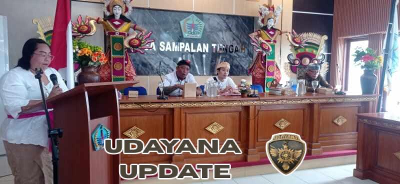 Bulan Bahasa Bali Digelar Di Kantor Desa, Babinsa Sampalan Tengah Hadir Beri Pendampingan