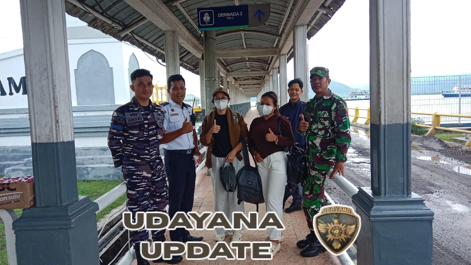 Sertu Jumadi Amankan Aktivitas Penyeberangan di Pelabuhan Poto Tano